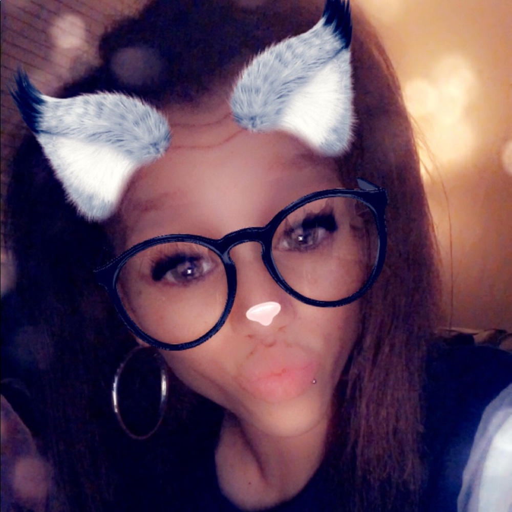 Meet your Posher, Elisha